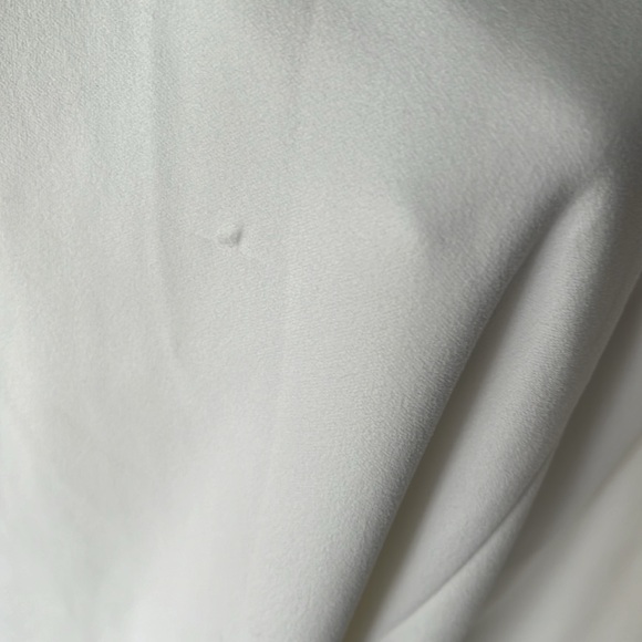 Exceptional Romance White Off-the-Shoulder Mermaid Maxi Dress Medium - Picture 10 of 13